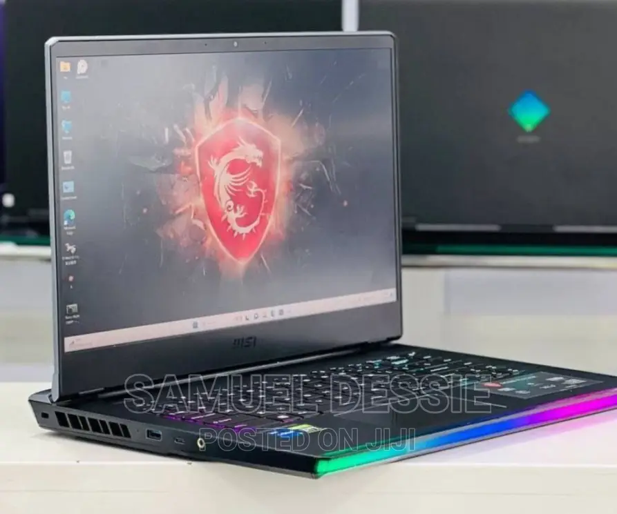 New Laptop MSI GE66 Raider 16GB Intel Core I7 SSD 1T