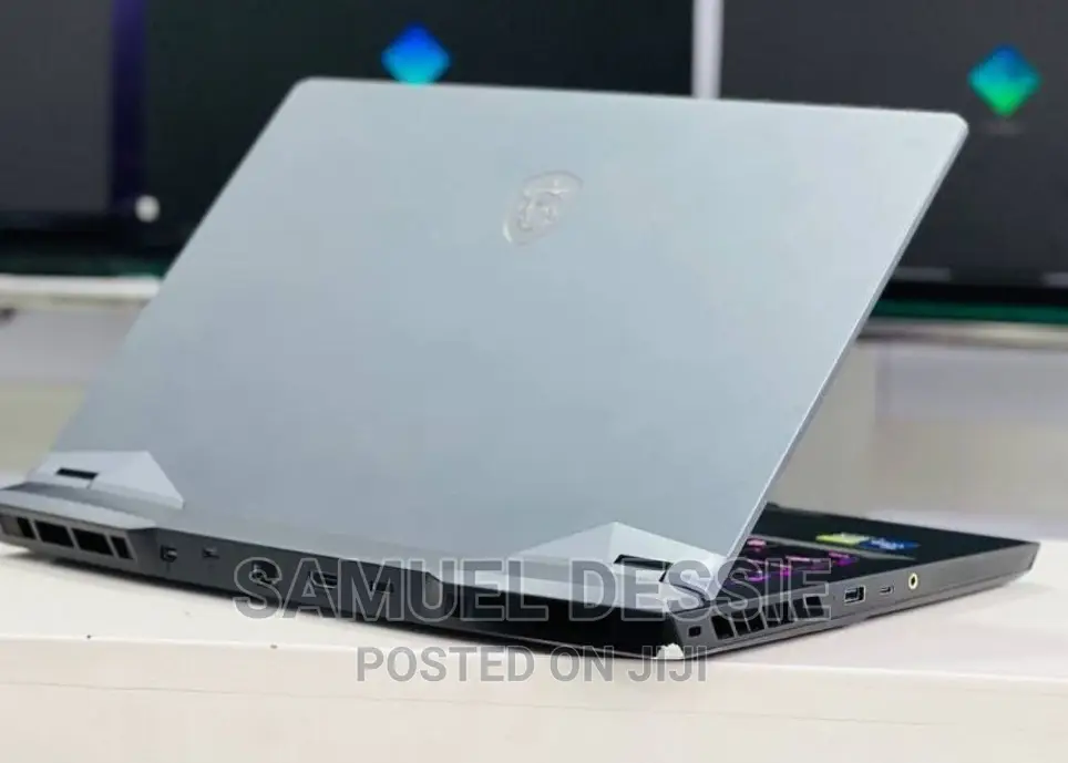 New Laptop MSI GE66 Raider 16GB Intel Core I7 SSD 1T