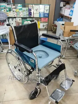 New Packed Wheelchair/Wheelchair/Commode/Wheelchair/Commode