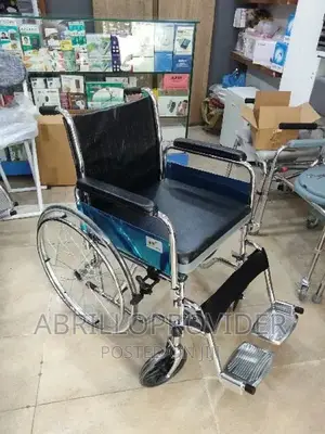 New Packed Wheelchair/Wheelchair/Commode/Wheelchair/Commode