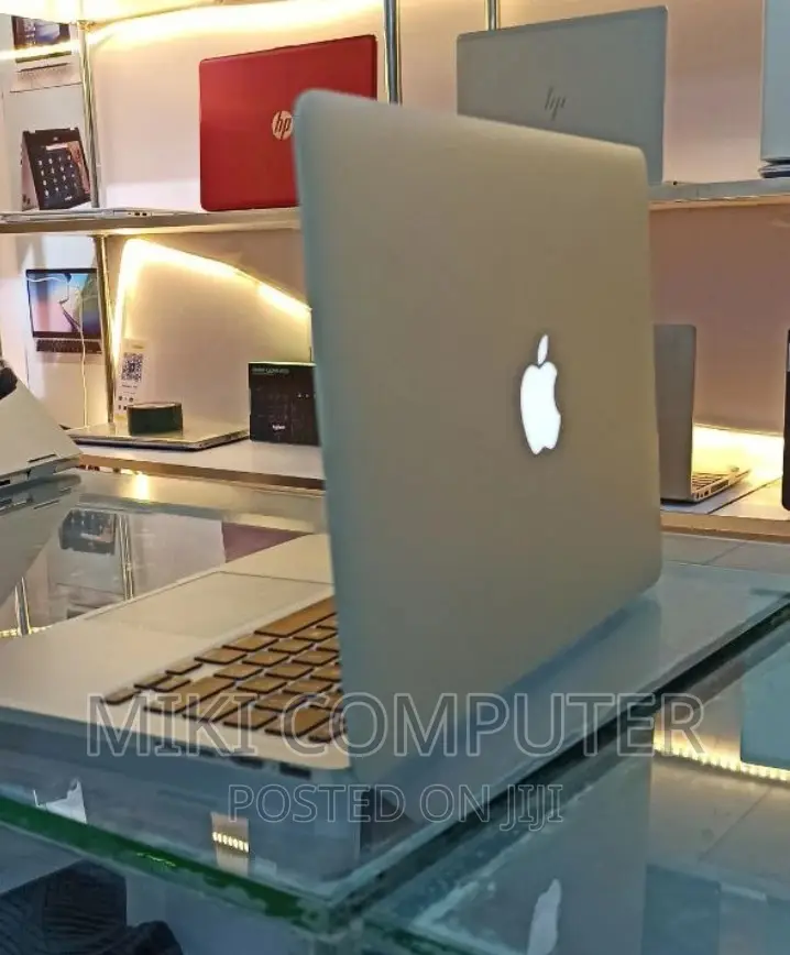 New Laptop Apple MacBook Air 2015 8GB Intel SSD 128GB