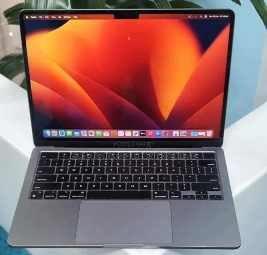 New Laptop Apple MacBook Air 2022 M2 16GB Apple M2 SSD 1T