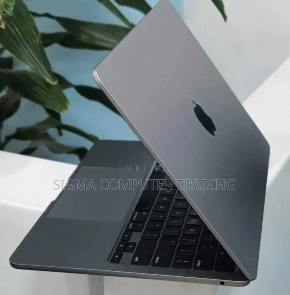 New Laptop Apple MacBook Air 2022 M2 16GB Apple M2 SSD 1T