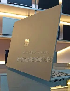New Laptop Microsoft Surface Laptop 2 8GB Intel Core I7 SSD 512GB