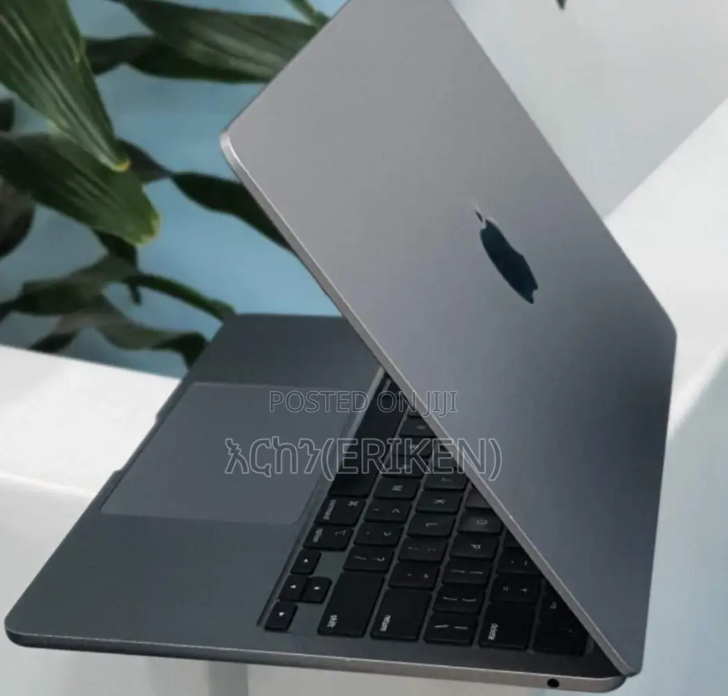 New Laptop Apple MacBook Air 2023 M2 16GB Apple M2 SSD 1T