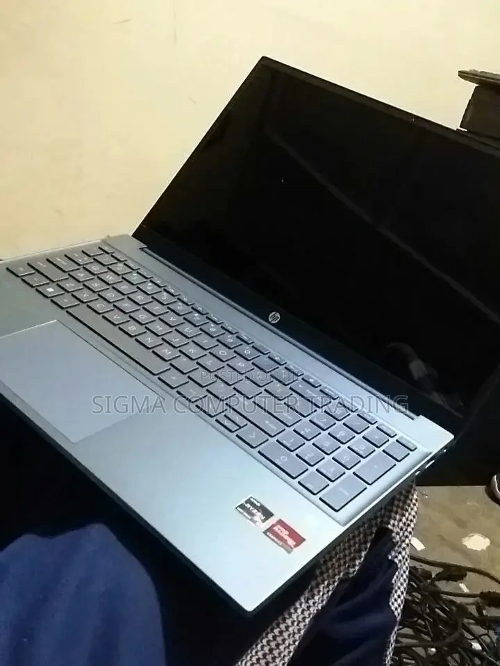 New Laptop HP Pavilion 15 8GB AMD Ryzen 5 SSD 512GB