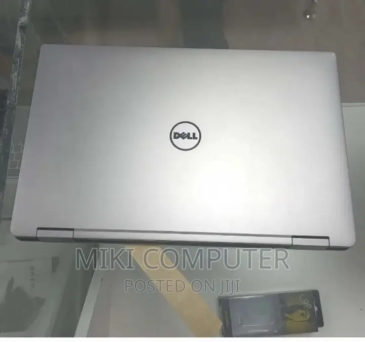 New Laptop Dell XPS 15 8GB Intel Core I7 SSD 256GB