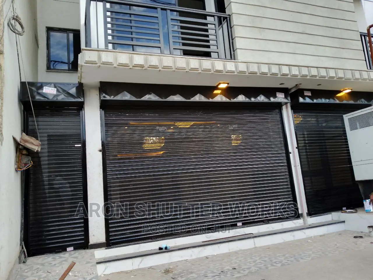 ወንፊት ሻተር ከአሮን የሻተር ስራ