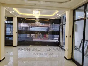 ወንፊት ሻተር ከአሮን የሻተር ስራ