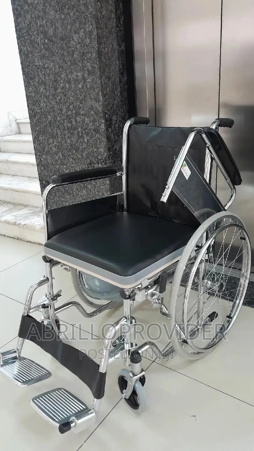 Folding/Flexible/Toilet/Commodo Wheelchair/Wheelchair/Wheelc