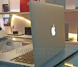 New Laptop Apple MacBook Pro 2015 8GB Intel Core I5 SSD 128GB