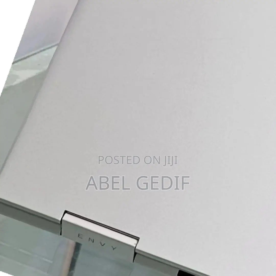 New Laptop HP Envy X360 8GB Intel Core I5 SSD 1T