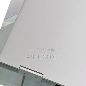 New Laptop HP Envy X360 8GB Intel Core I5 SSD 1T