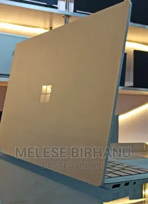 New Laptop Microsoft Surface 8GB Intel Core I7 SSD 512GB