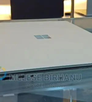 New Laptop Microsoft Surface 8GB Intel Core I7 SSD 512GB