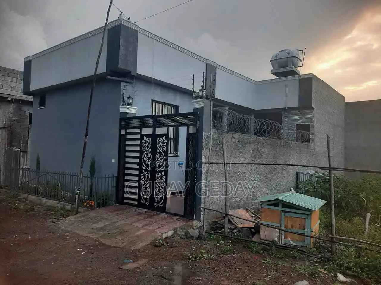 Furnished 5bdrm House in L Shape Furnished, Oromia-Finfinne for sale