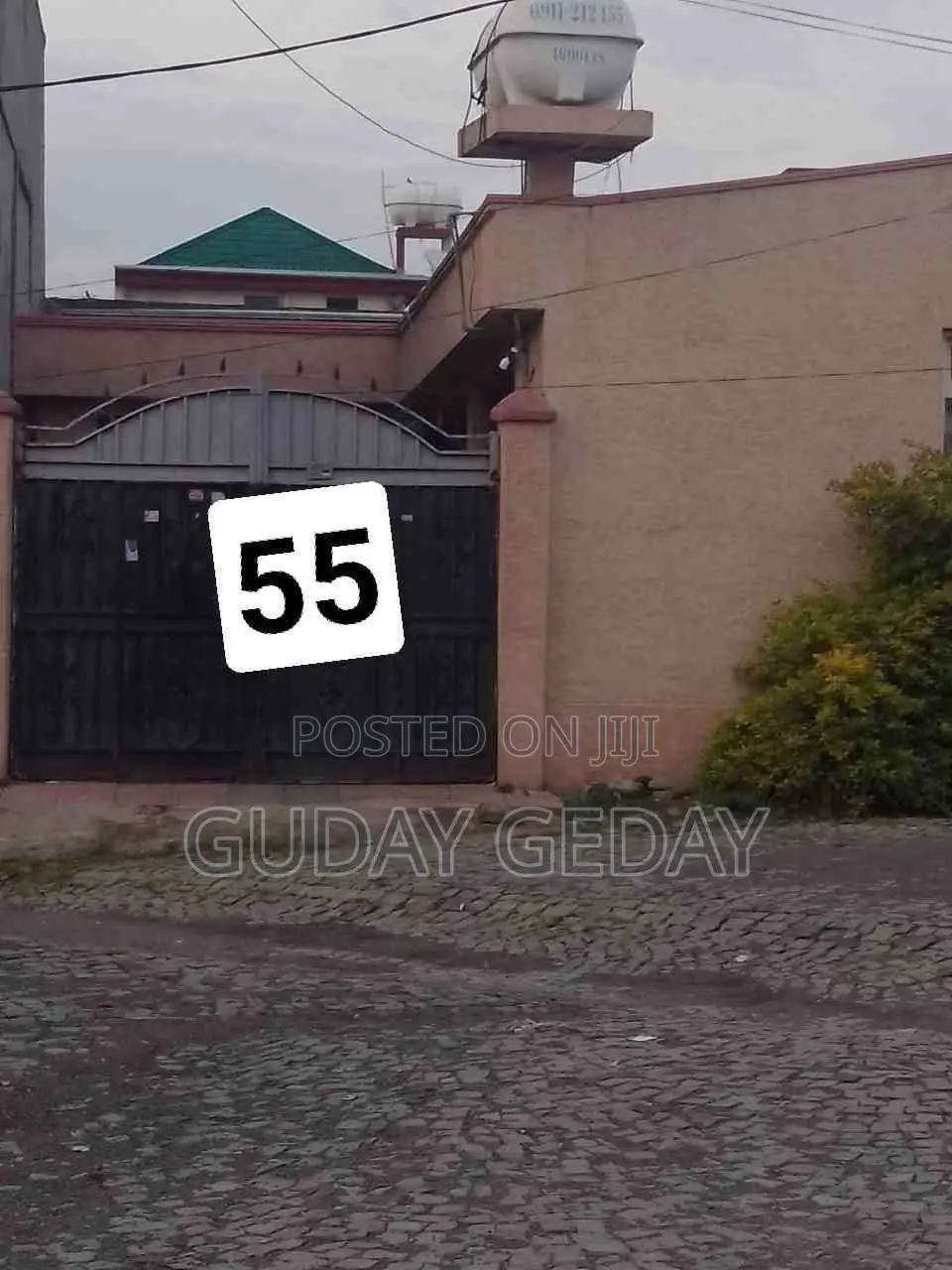 Furnished 5bdrm House in L Shape Furnished, Oromia-Finfinne for sale