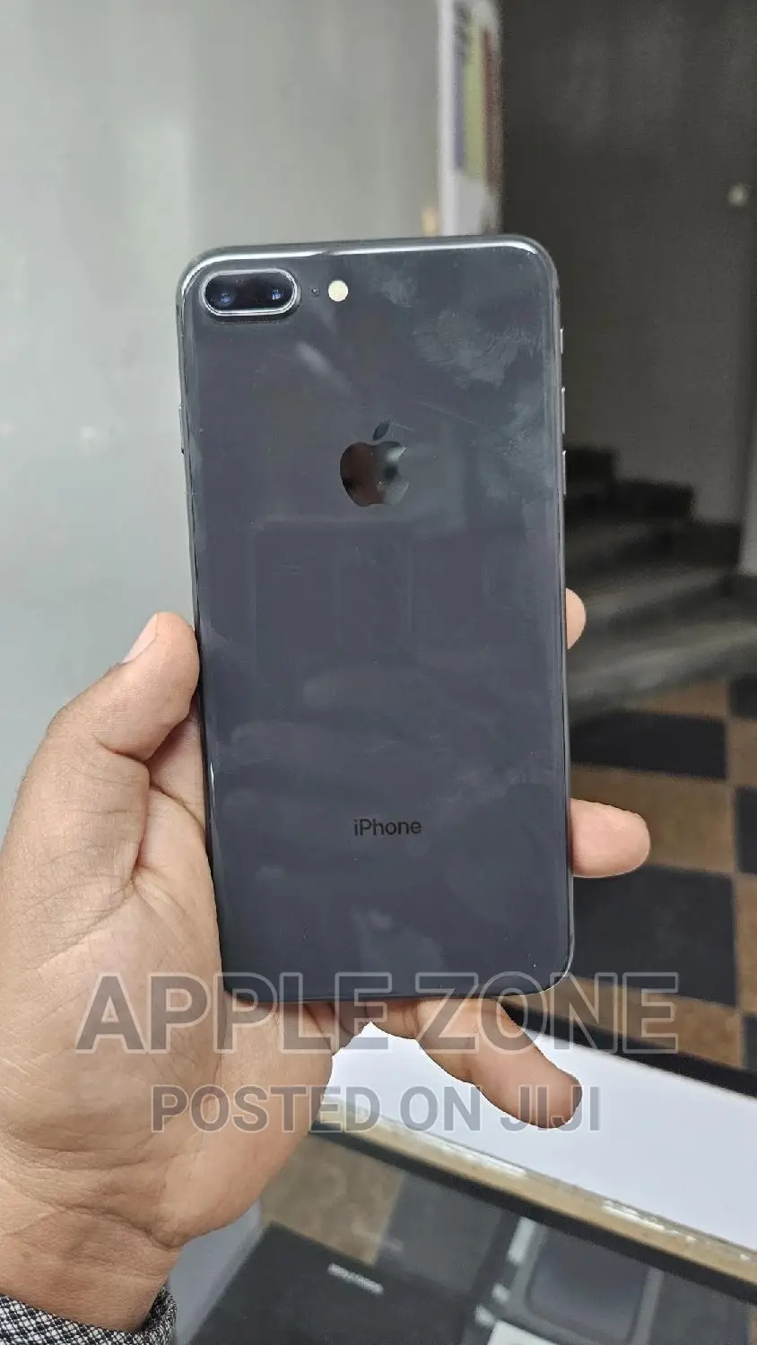 Apple iPhone 8 Plus 64 GB Black