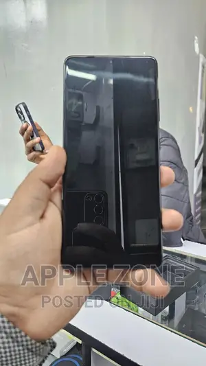 Photo - Samsung Galaxy S21 Ultra 5G 128 GB Black