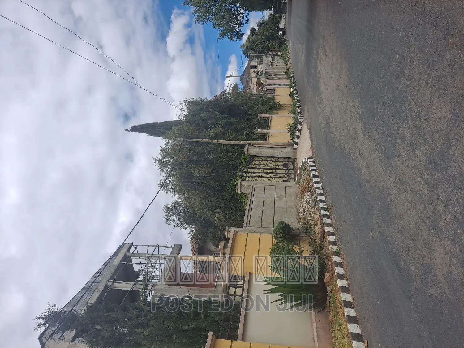 Furnished 5bdrm Block of Flats in አያት ዞን 5, Bole for sale