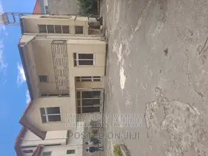 Furnished 5bdrm Block of Flats in አያት ዞን 5, Bole for sale