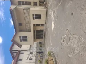 Furnished 5bdrm Block of Flats in አያት ዞን 5, Bole for sale