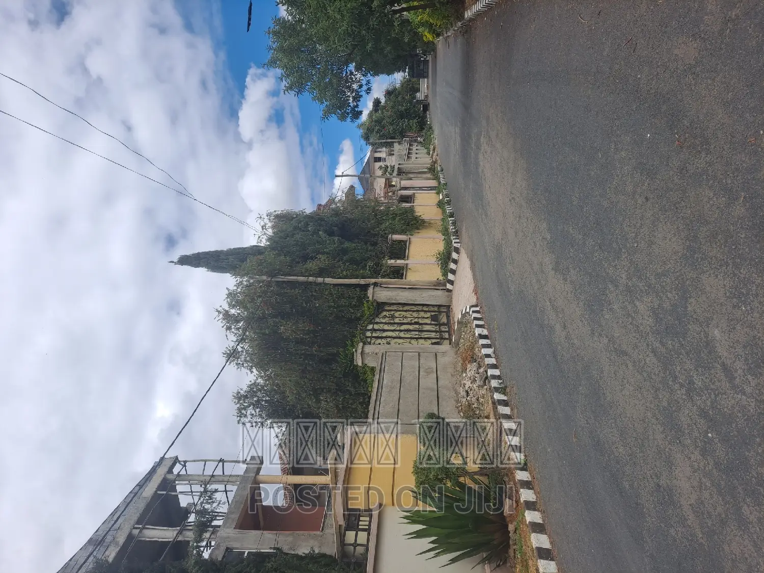 Furnished 5bdrm Block of Flats in አያት ዞን 5, Bole for sale