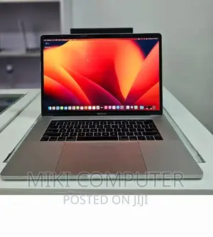 New Laptop Apple MacBook Pro 2017 16GB Intel Core I7 SSD 512GB