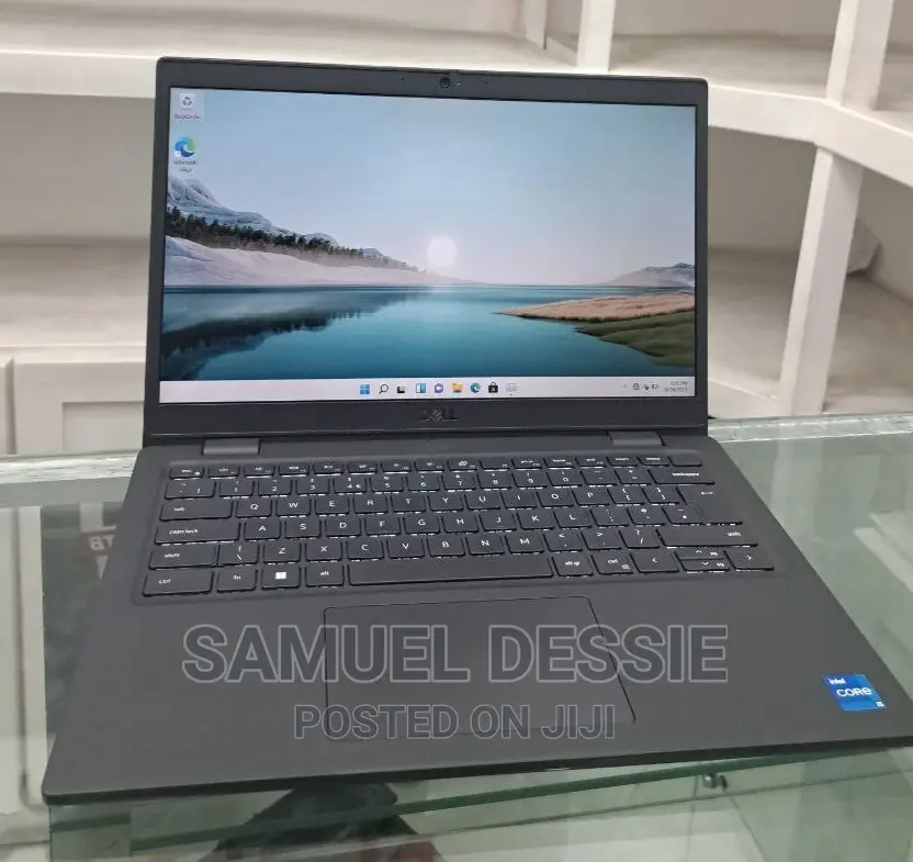 New Laptop Dell Latitude 3330 8GB Intel Core I5 SSD 256GB