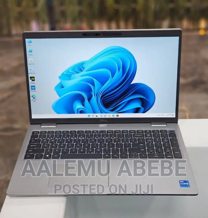 New Laptop Dell Latitude 5530 16GB Intel Core I7 SSD 512GB