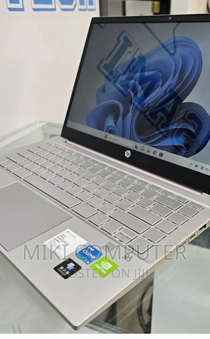 New Laptop HP Pavilion 10 16GB Intel Core I7 SSD 512GB