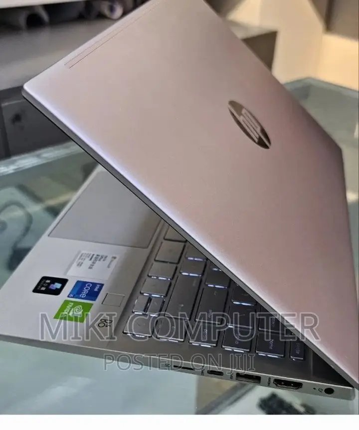 New Laptop HP Pavilion 10 16GB Intel Core I7 SSD 512GB