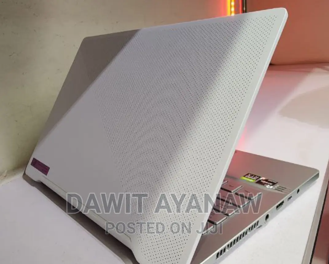 New Laptop Asus 16GB AMD Ryzen 9 SSD 1T