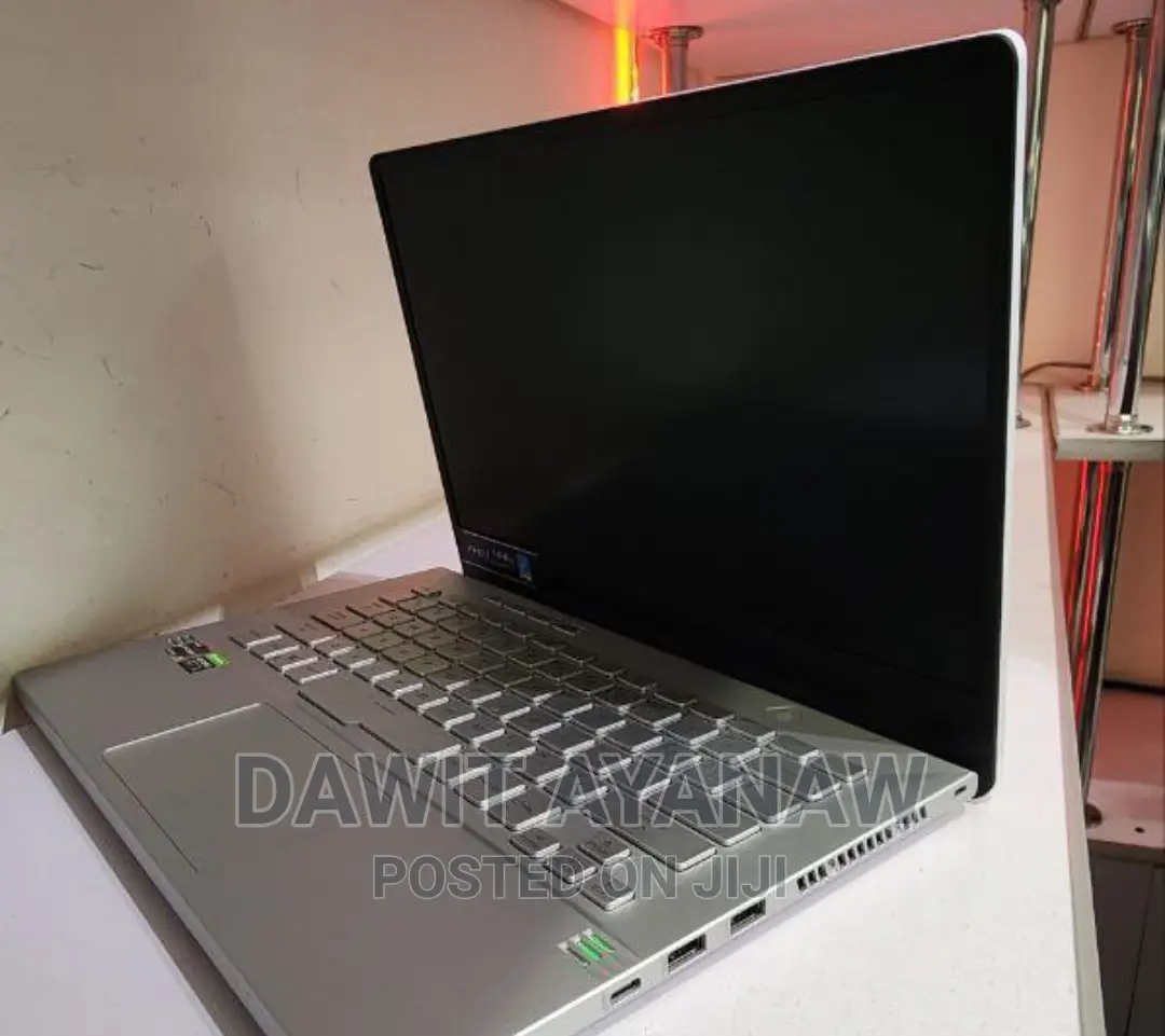 New Laptop Asus 16GB AMD Ryzen 9 SSD 1T