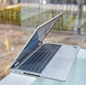 New Laptop Dell Latitude 5310 16GB Intel Core I7 SSD 512GB