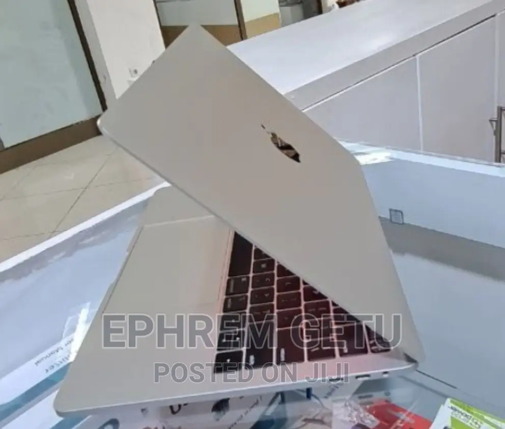 New Laptop Apple MacBook Pro 2019 8GB Intel Core I5 SSD 512GB