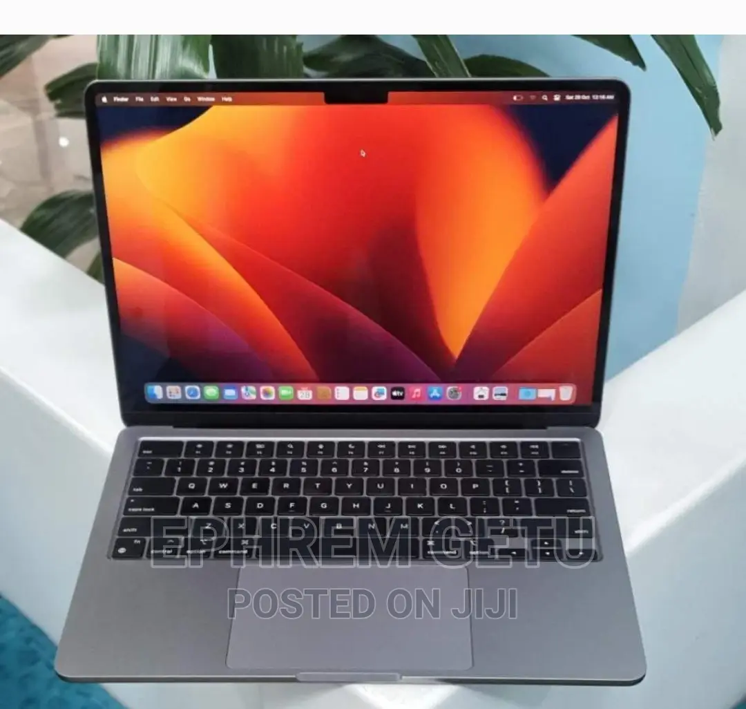 New Laptop Apple MacBook Air 2022 M2 16GB Apple M2 SSD 1T