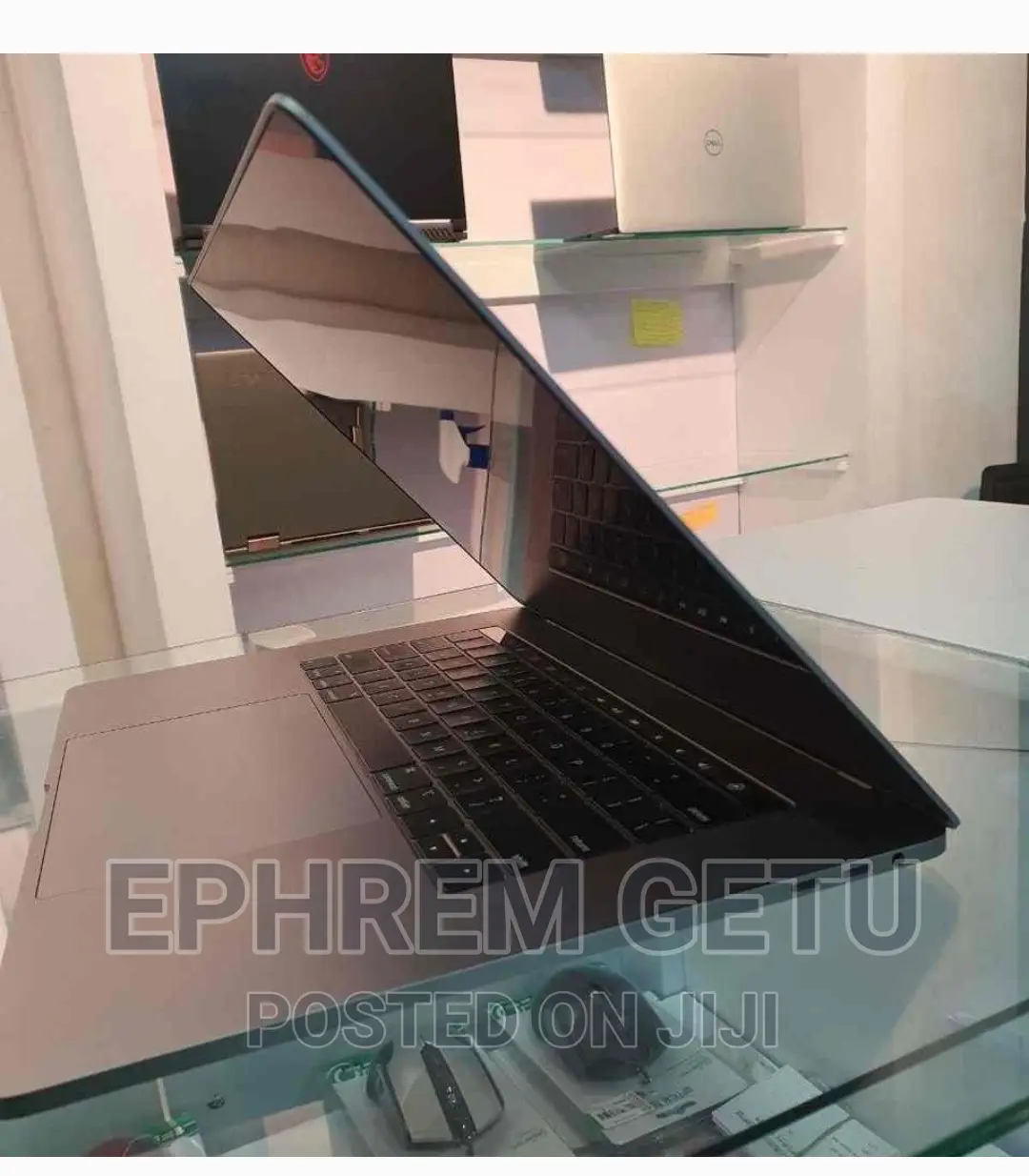 New Laptop Apple MacBook Pro 2018 16GB Intel Core I7 SSD 512GB