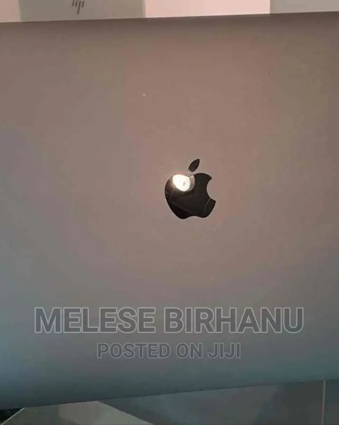 New Laptop Apple MacBook Pro 2018 16GB Intel Core I7 SSD 512GB