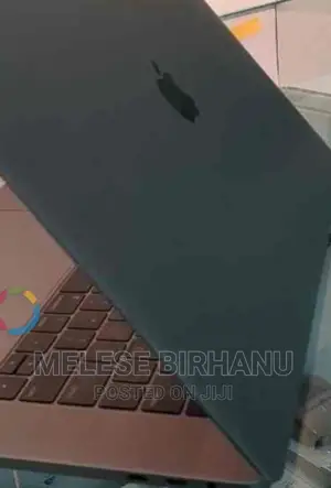 New Laptop Apple MacBook Pro 2018 16GB Intel Core I7 SSD 512GB