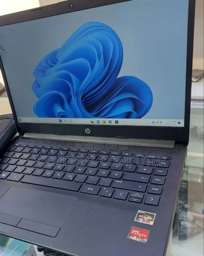 New Laptop HP Stream Notebook 16GB AMD Ryzen 3 SSD 512GB