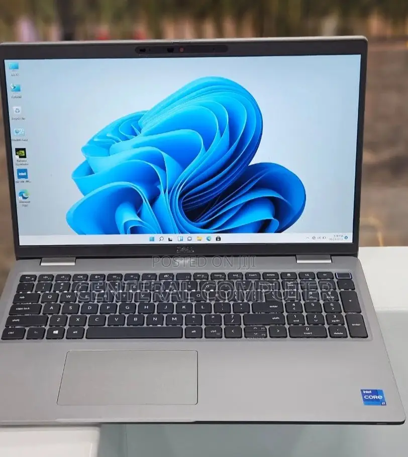 New Laptop Dell Latitude 5530 16GB Intel Core I7 SSD 512GB