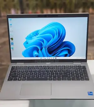 New Laptop Dell Latitude 5530 16GB Intel Core I7 SSD 512GB