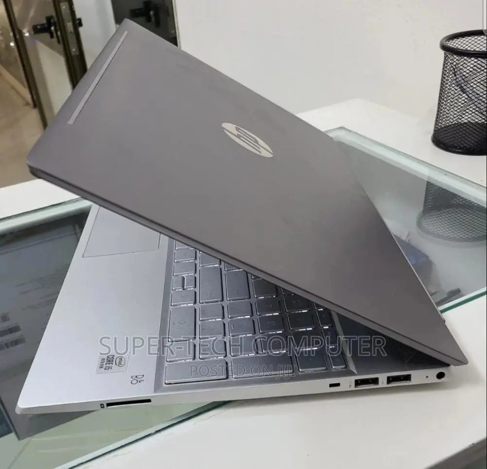 New Laptop HP Pavilion 15 8GB Intel Core I5 SSD 512GB