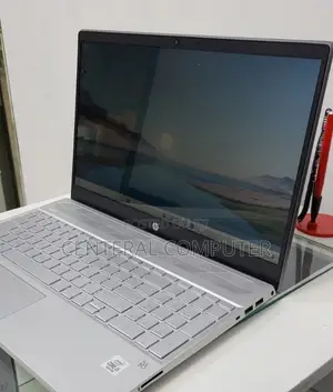Photo - New Laptop HP Pavilion 13 8GB Intel Core I5 SSD 1T