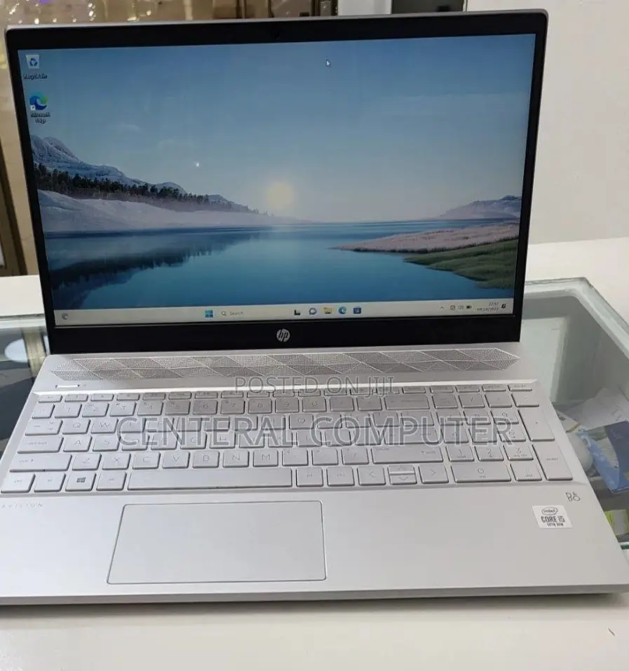 New Laptop HP Pavilion 13 8GB Intel Core I5 SSD 1T