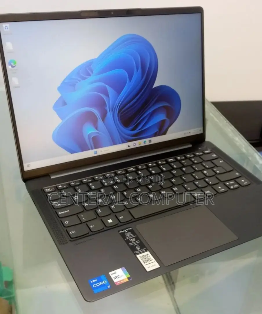 New Laptop Lenovo IdeaPad U300e 8GB Intel Core I5 SSD 512GB