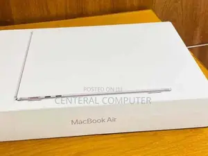 New Laptop Apple MacBook Air 2022 M2 8GB Apple M2 SSD 256GB