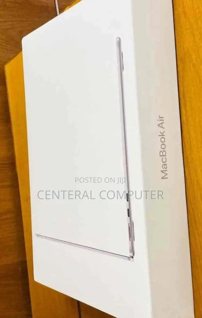 New Laptop Apple MacBook Air 2022 M2 8GB Apple M2 SSD 256GB