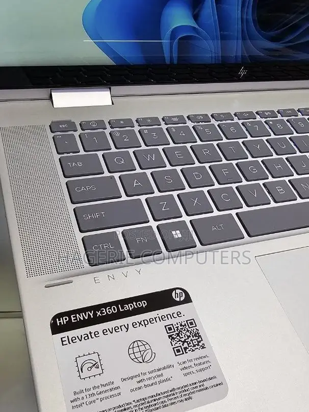 New Laptop HP Envy X360 8GB Intel Core I5 SSD 512GB